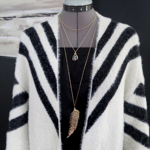 Anthropologie Sleeping On Snow Valia Cardigan Sweater OS White Eyelash Duster - Picture 2 of 8